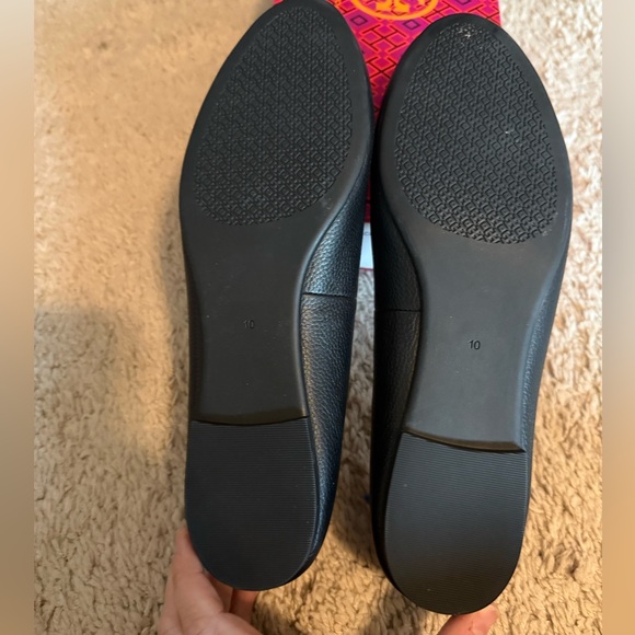 Tory Burch Reva Black Leather with Silver Logo Women's Flats - Picture 3 of 3